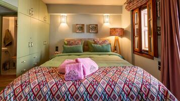 Townhouse Keluarga | Setrika/meja setrika, tempat tidur bayi, Wi-Fi gratis, dan seprai linen