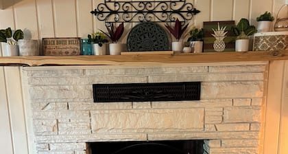 Rustic boho boutique hotel in beautfui Houghton Lake