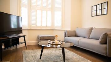 Rumah | Area keluarga | TV dan perapian