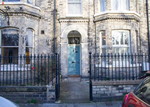Exterior - York Minster-3 Bed-sleeps 6-fireplace-free Parking (York)
