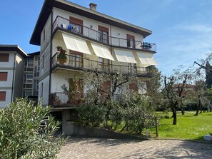 Esterni