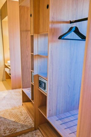 Habitación estándar | 1 dormitorio, ropa de cama hipoalergénica, caja fuerte y escritorio