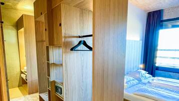 Standardzimmer | 1 Schlafzimmer, Allergikerbettwaren, Zimmersafe, Schreibtisch