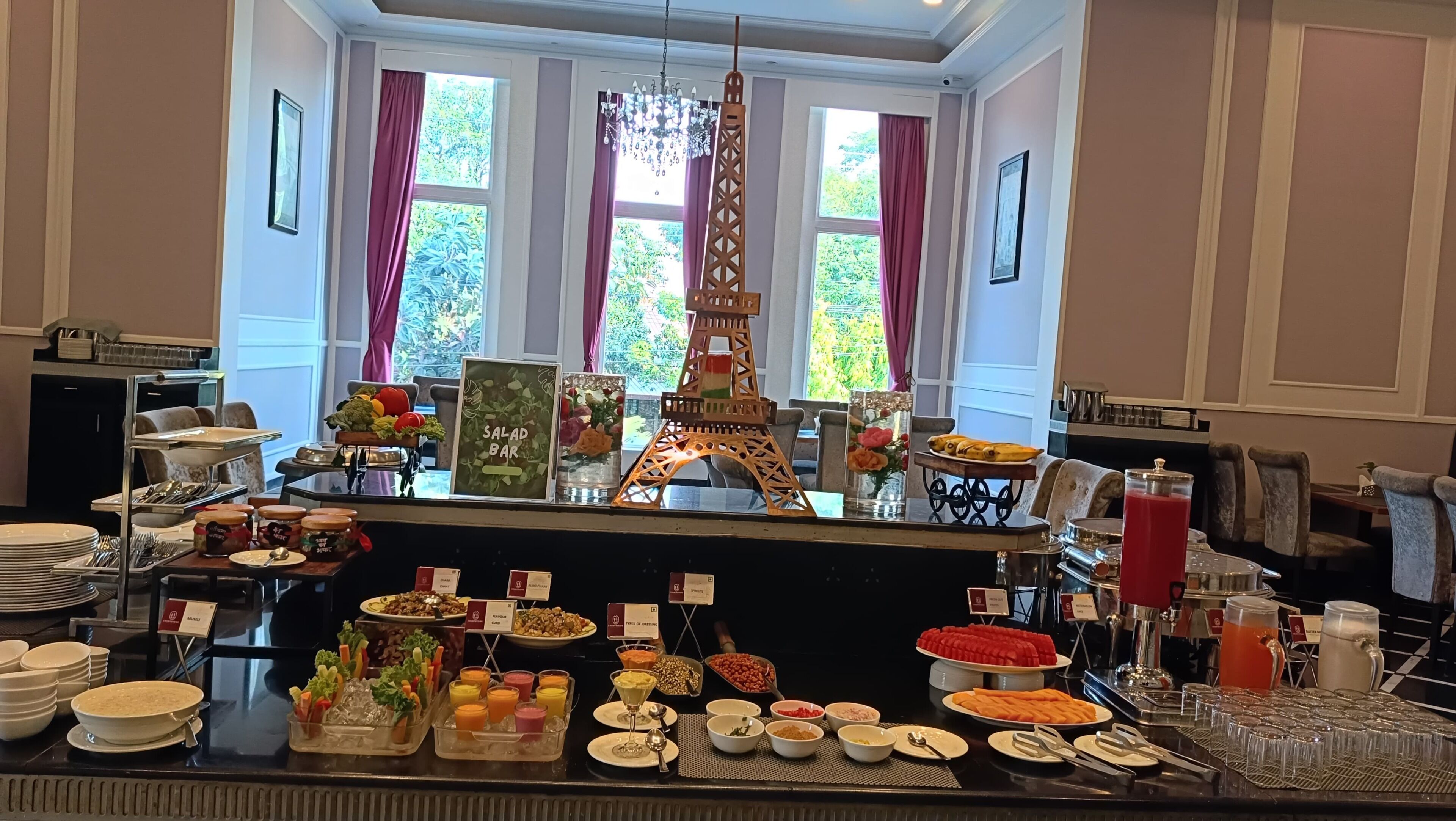 Daily buffet breakfast for a fee