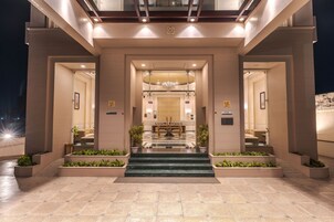 Fachada de la propiedad