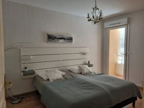 3 chambres, fer et planche à repasser, Wi-Fi gratuit, draps fournis