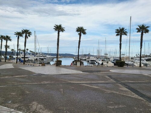 Nice apartment in the city center with parking