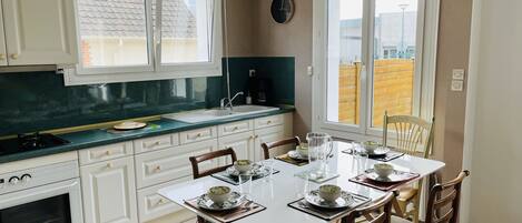 冰箱、烤箱、炉灶、茶具/咖啡用具