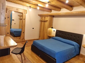 1 bedroom, desk, soundproofing, free WiFi