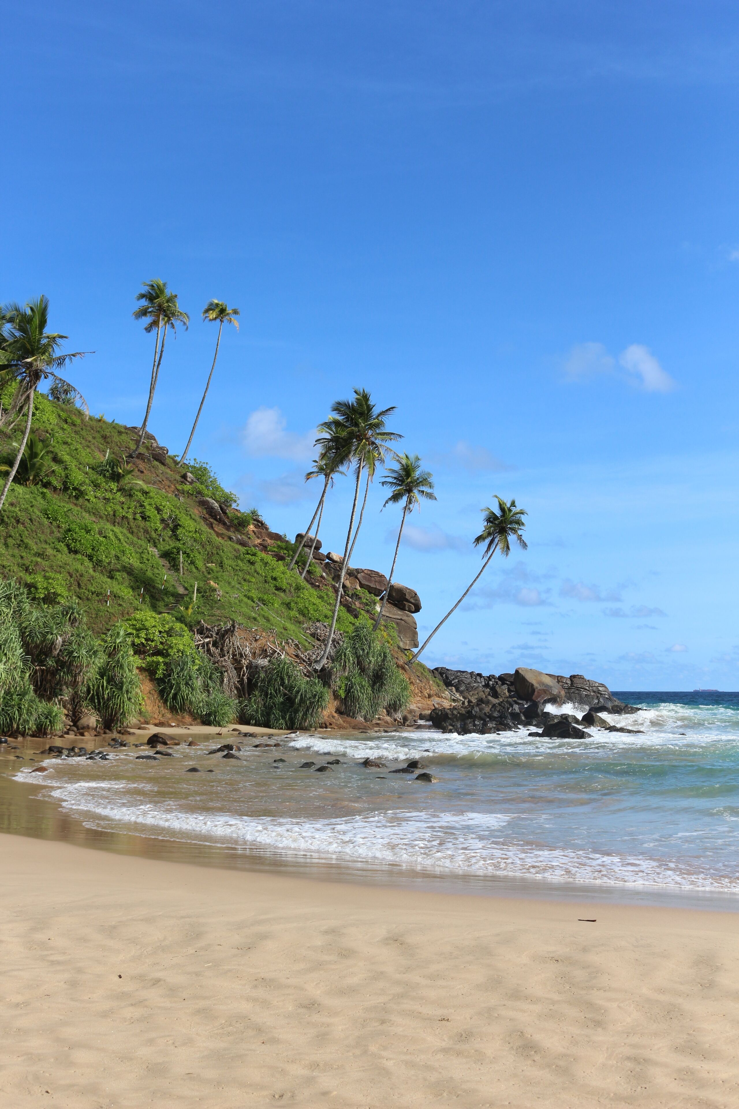 Beach nearby, white sand, free beach shuttle