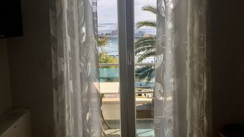 1 camera, Wi-Fi, lenzuola