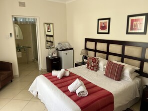 In-room safe - Whalesong guest house (St. Lucia)