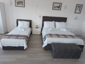 Superior Suite | In-room safe, iron/ironing board, free WiFi - Regina Residence (Budva)