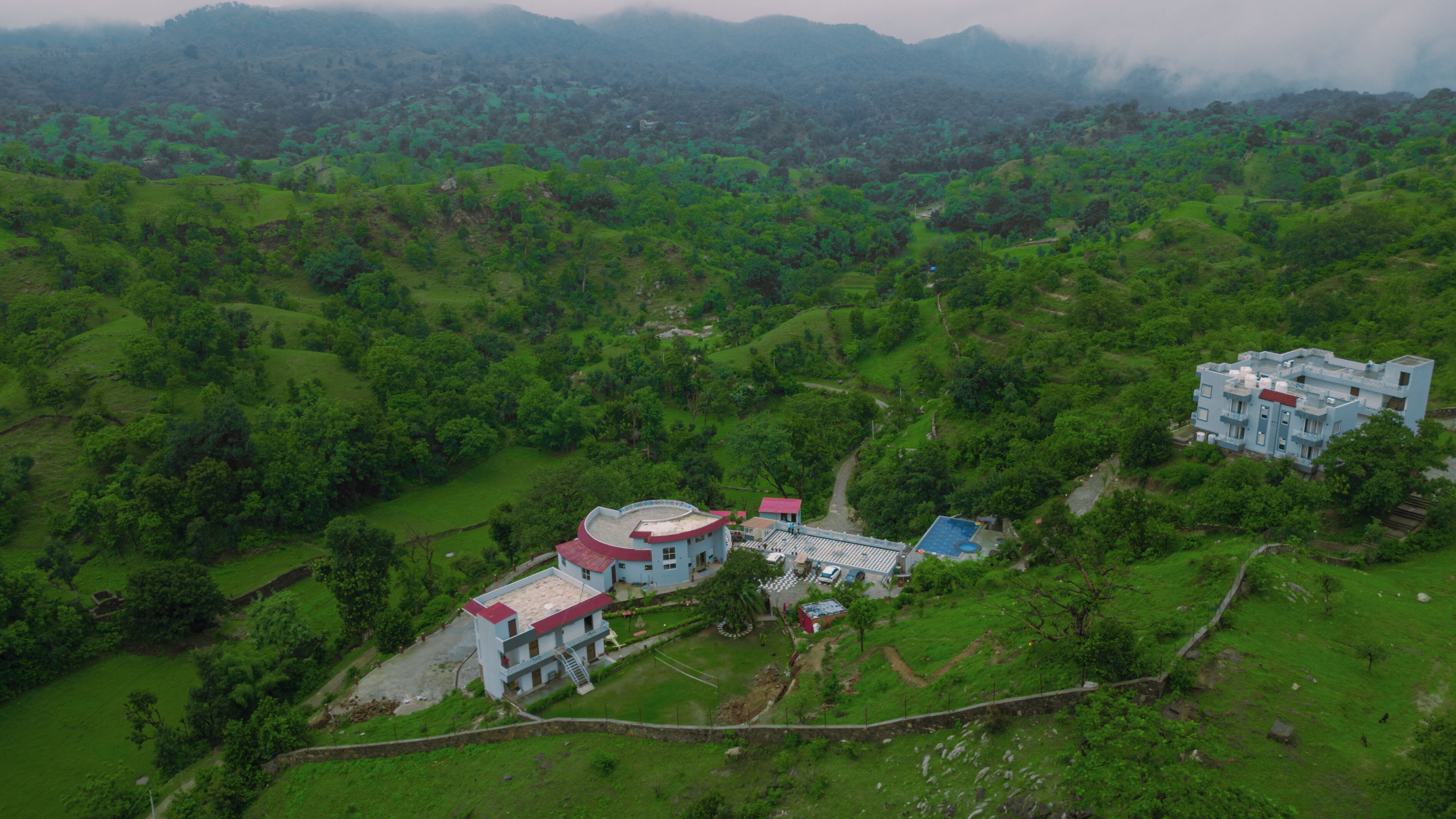 المنشأة من الخارج