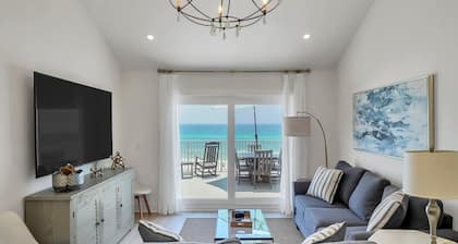 Gulf Front Penthouse, Eastern Lake w Private Beach!