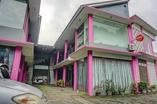 OYO 90187 Puri Allisa Syariah