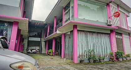 OYO 90187 Puri Allisa Syariah