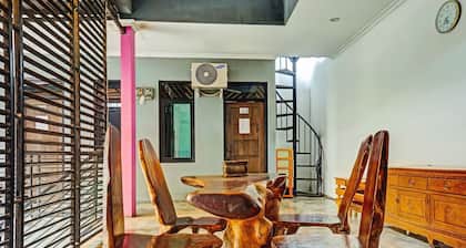 OYO 90187 Puri Allisa Syariah