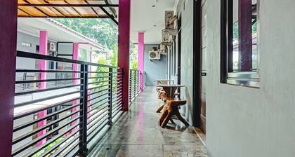 OYO 90187 Puri Allisa Syariah