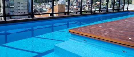 Piscina en la azotea