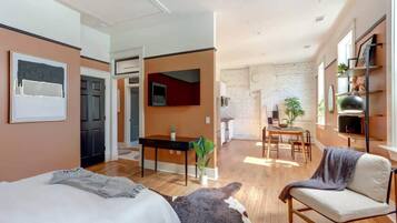 1 chambre, bureau, fer et planche à repasser, Wi-Fi