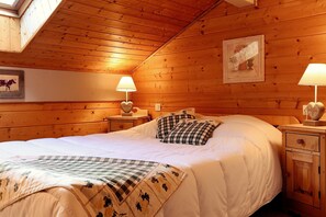 4 bedrooms, iron/ironing board, travel cot, WiFi