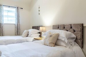 House | 3 bedrooms, free WiFi, bed sheets - Brambles Farm Peak District Escape (Leek)