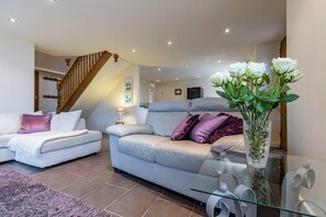 House | Living area - Brambles Farm Peak District Escape (Leek)