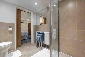 Cottage | Bathroom