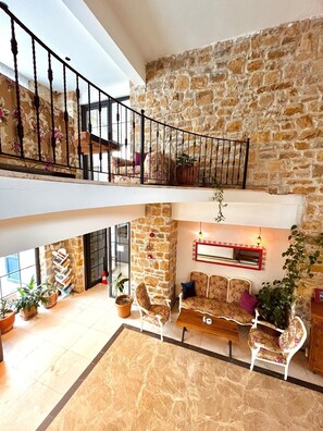 2 bars/lounges - Hotel Panaya  (Gökçeada)