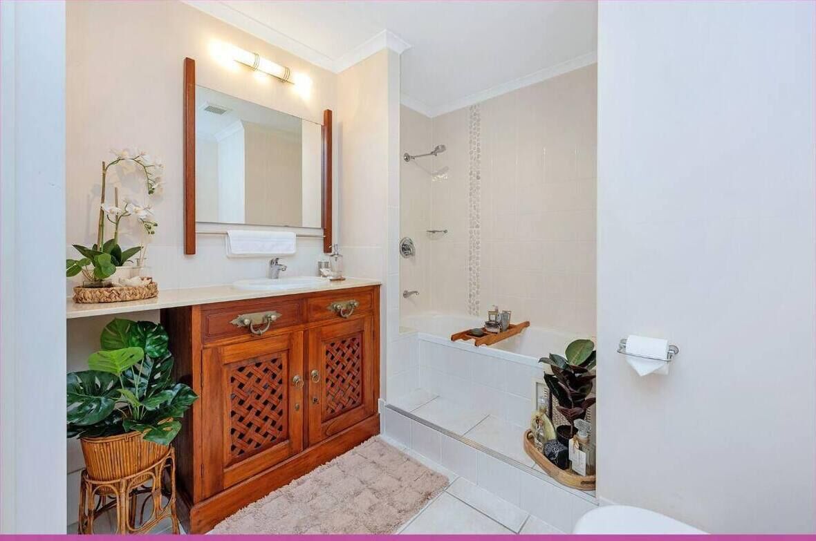 Shower, towels
