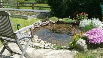 Chalet, 1 Queen Bed | Property grounds