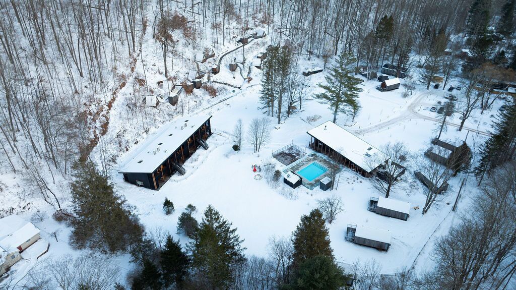 منظر من الجو على ارتفاع عالٍ