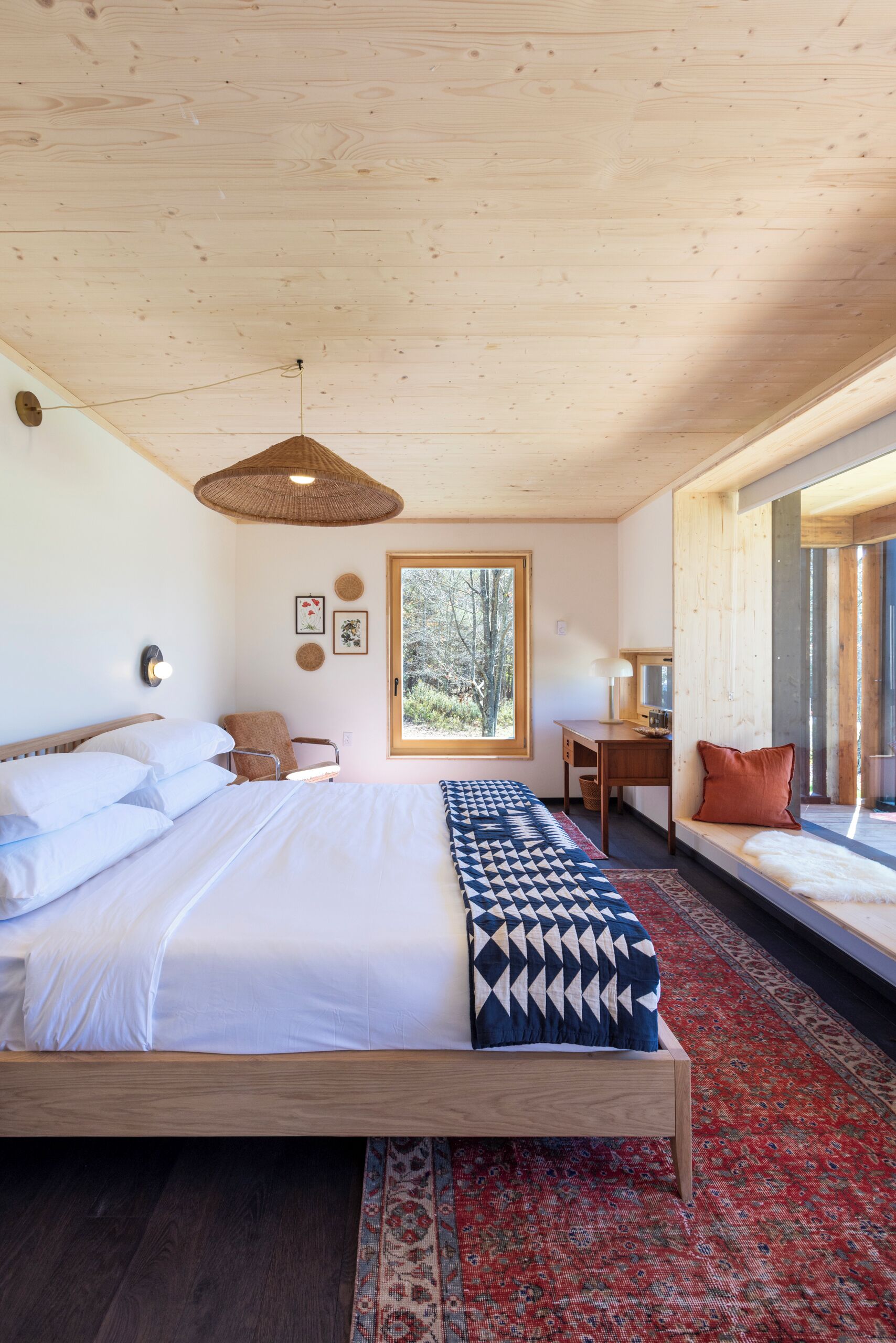 Mountain King | Free WiFi, bed sheets