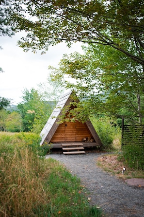 Lushna Cabin | Gratis wi-fi och sängkläder