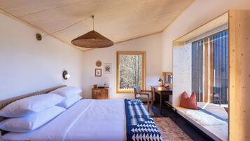 Mountain Suite Studio | Free WiFi, bed sheets