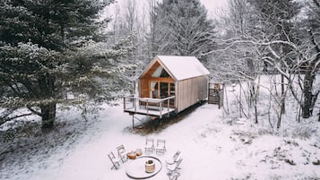 Lushna Suite | Free WiFi, bed sheets