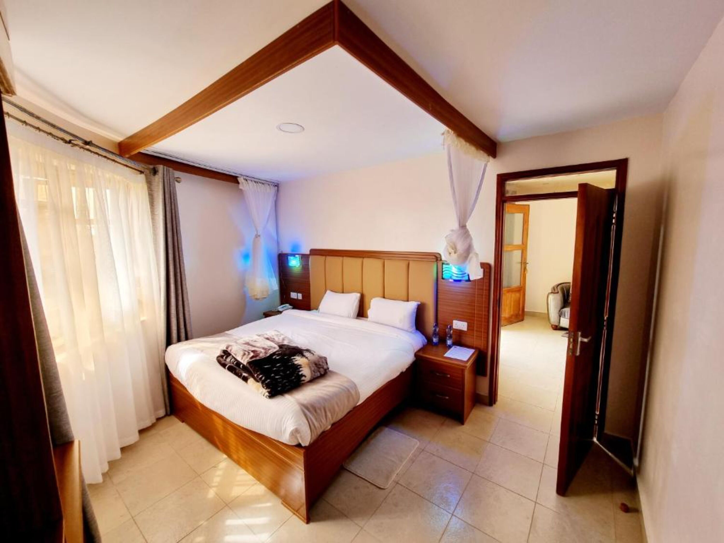 Free WiFi, bed sheets