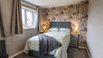 2 bedrooms, individually decorated, individually furnished, free WiFi