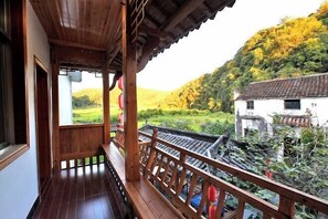 บริเวณภายนอก