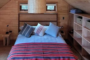 2 bedrooms, free WiFi, bed sheets - Mayapehue Refuge : Tinaja + Lake Natri + Forest (Chonchi, Chiloé)