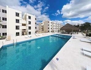 Utomhuspool
