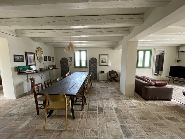 Interior - Country house with large spaces, ideal for large groups or families (Marche)