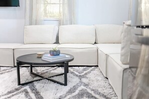 テレビ、書斎 / ワークスペース