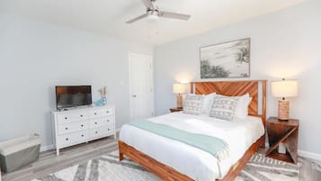 3 chambres, bureau, fer et planche Ă repasser, lit parapluie