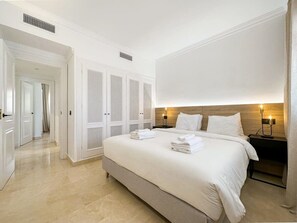 2 makuuhuonetta, silitysrauta/-lauta, Wi-Fi, vuodevaatteet