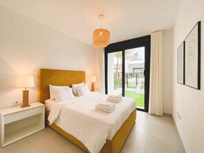 3 bedrooms, WiFi, bed sheets - Los Miradores 2 | Pools  Jacuzzi Paradise Townhouse (Bel-Air)