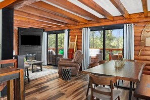 TV, peis, videospill og stereoanlegg