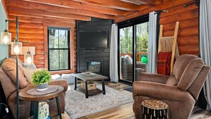 Fernseher, Kamin, Videospiele, Stereoanlage