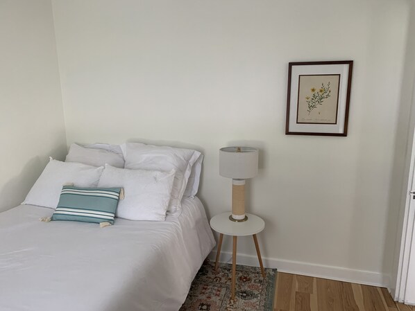 2 bedrooms, iron/ironing board, travel cot, free WiFi